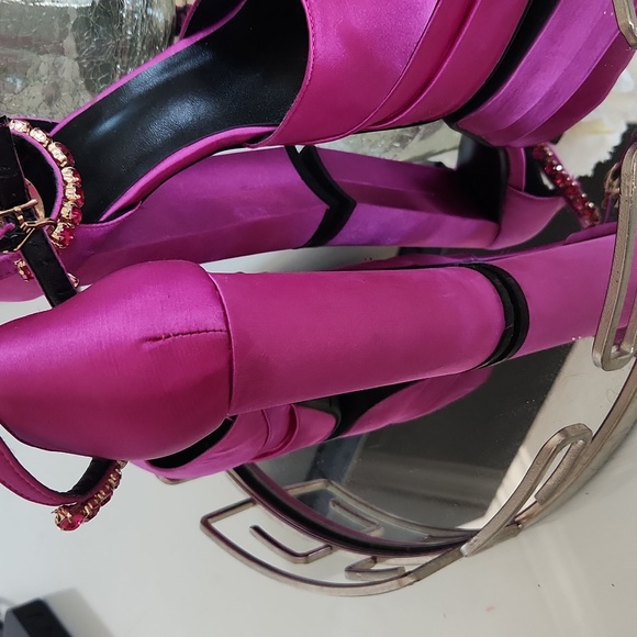 Platform Heels - Picture 4 of 6